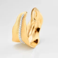 Ole Lynggaard Rings-Leaves ring medium pavé