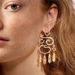 Ole Lynggaard Earring Pairs | High Jewellery-Love Bands earrings Chandeliers